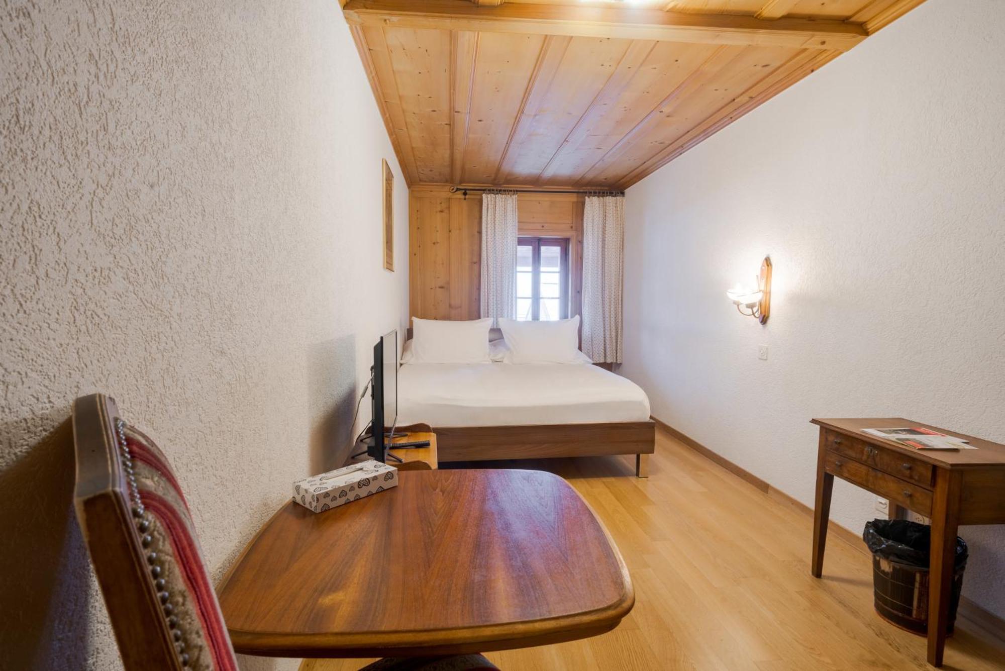 Hotel La Fleur De Lys Gruyeres Zewnętrze zdjęcie
